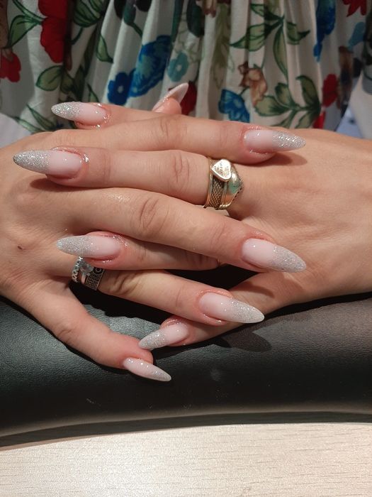 Unghii în gel și polygel.Manichiura și pedichiura  semipermanenta.Gene