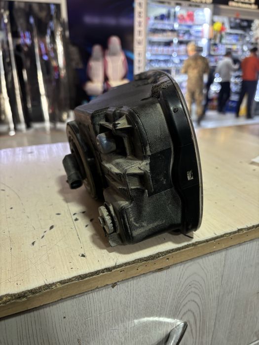 Крузак 200 противотуманка правая