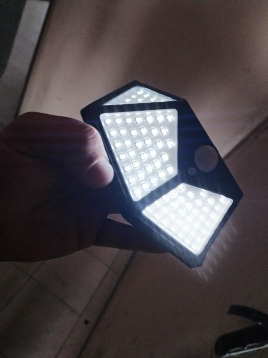 Led Соларна лапна със сензор за движение