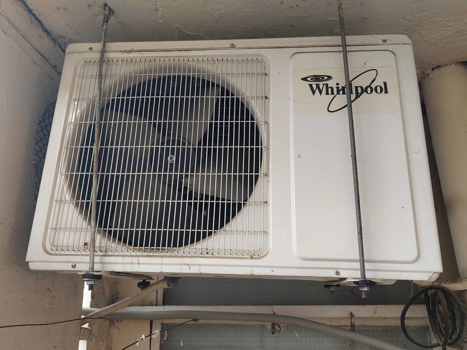 Климатик Whirlpool