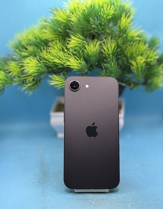 ГАРАНЦИОНЕН!!! Apple iPhone 16e, 128GB, 5G, Black