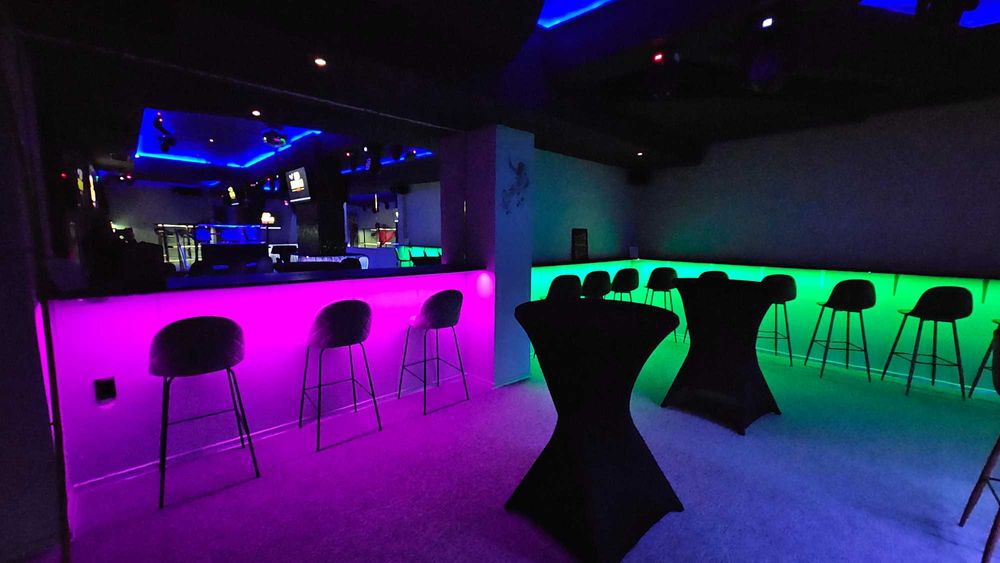 Дава се под наем Зала за събития в Варна, Базар Левски -  кв.м за 306 € - Снимка #6