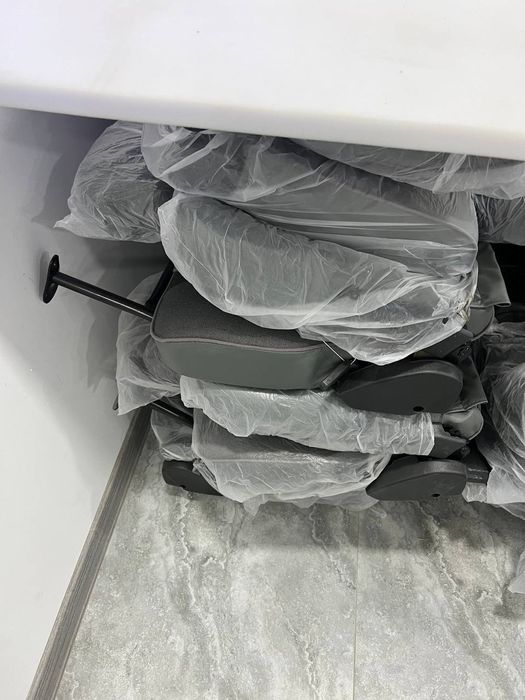 Дамас.  Сидения   Янги