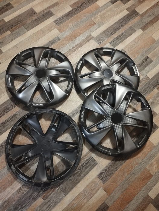 Продам колпаки на колёса