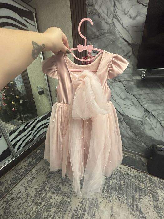 Продам нарядное платье