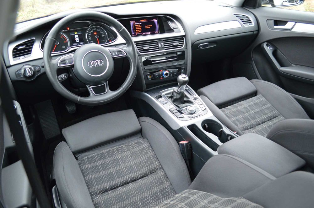 A4 / 2.0D  / Manual / Limuzina