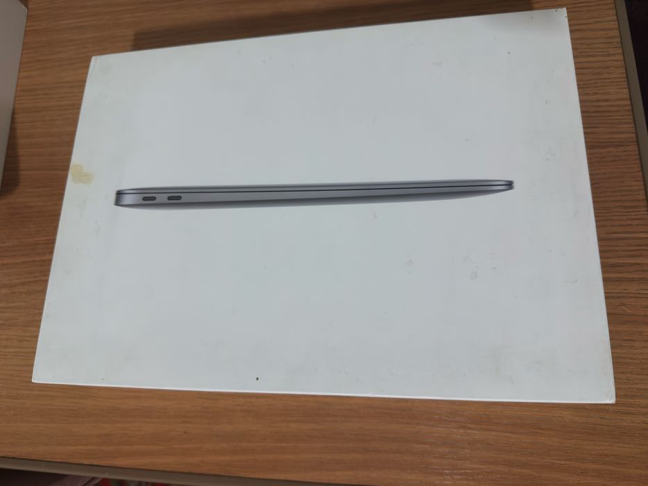 MacBook Air 2020 yomkost 85%