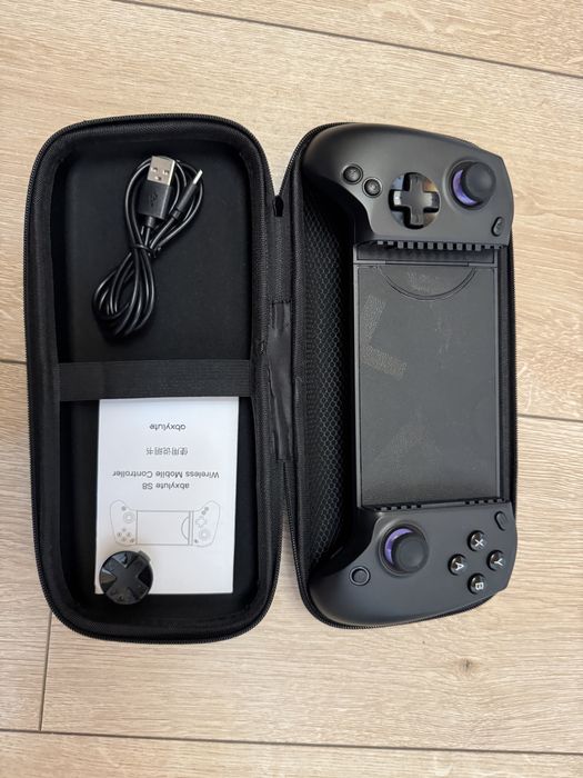 Controller gaming smartphone si tableta Abxylute S8 + husa