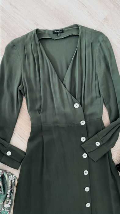 Красивое платье от Massimo dutti