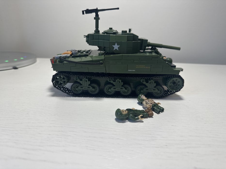 Lego sherman tanc