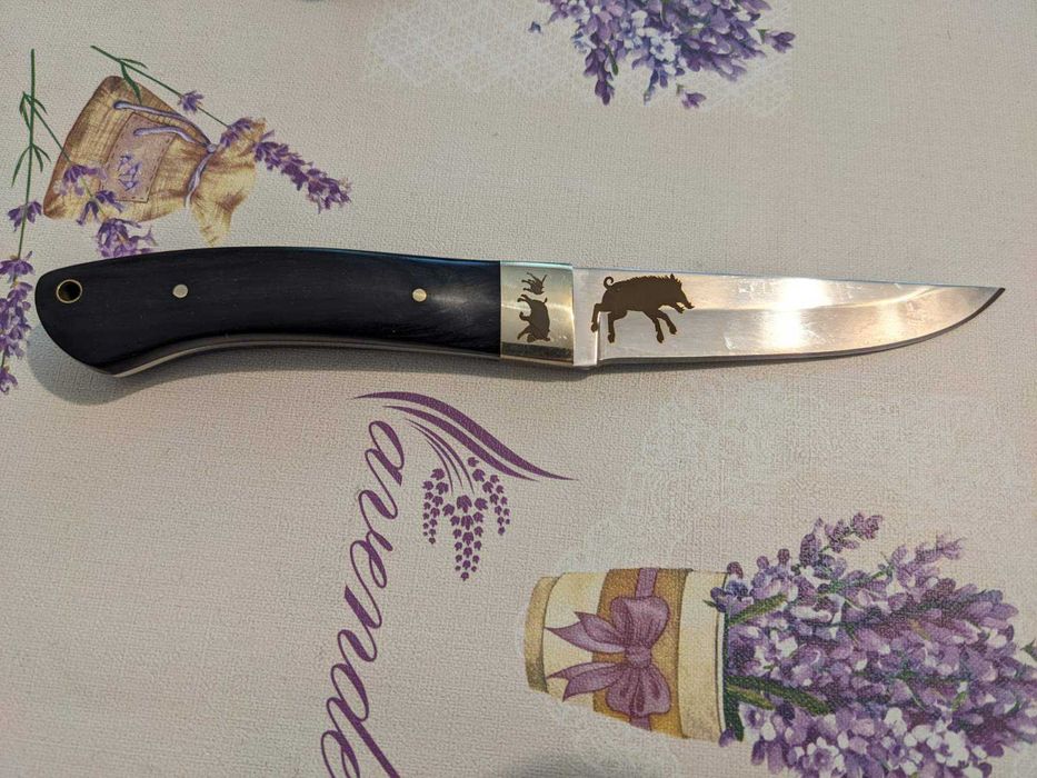 Гравиран нож от неръждаема стомана