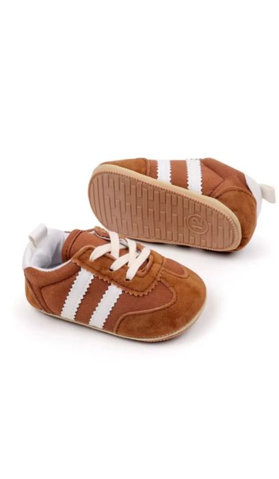 Кроссовки-пинетки для малышей