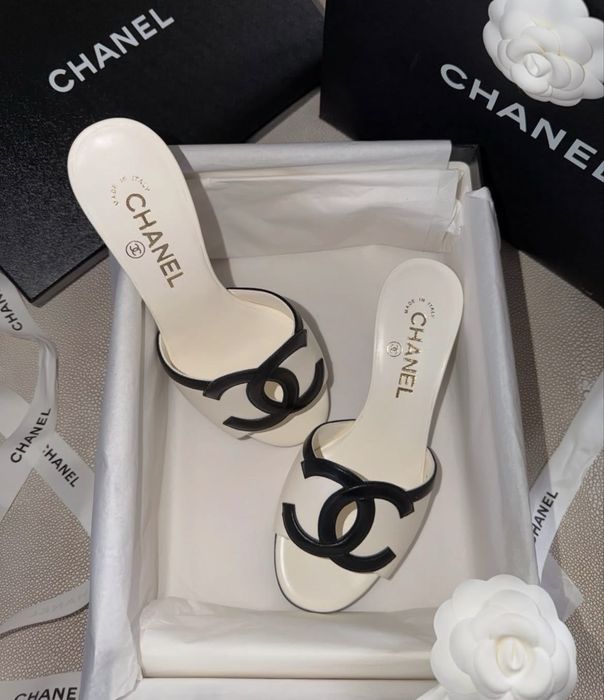 Papuci Chanel 26 premium marimea 42 pe stoc