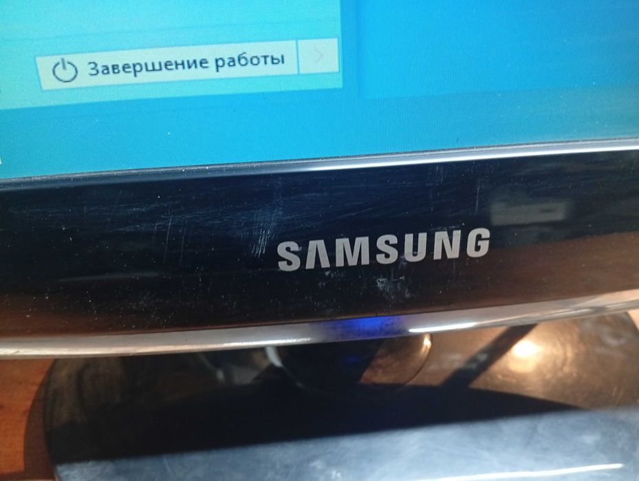 Продам ВидеоМониторы 17 дюймов широкоформатные