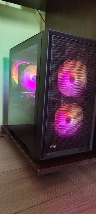 Gaming  PC + Monitor + Periferice
