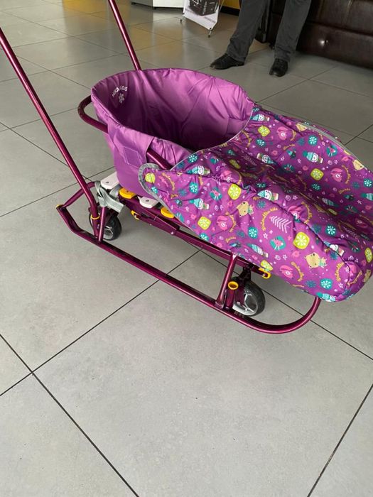 Санки на колесиках