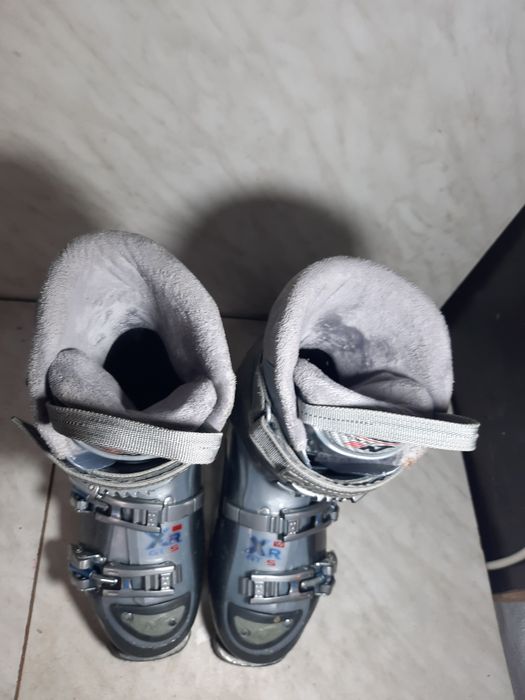 Clapari ski schi Nordica mondo 25-25,5 corespunde mărimii 38,5-39,5.