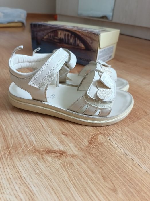 Босоножки, сандали для девочки