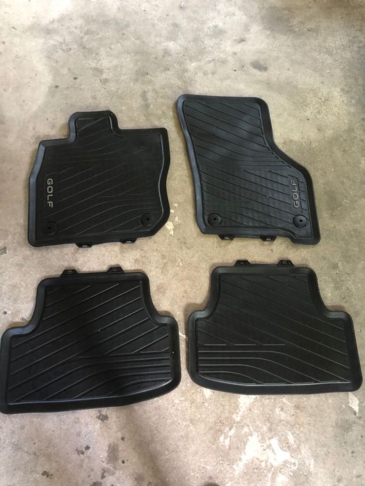Комплект оригинални гумени стелки VW-Т7,Golf,Audi Q5