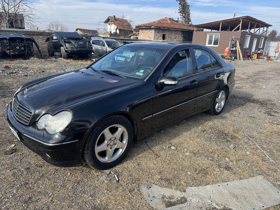 Мерцедвс w203 2.2 дизел 6 ск само на части