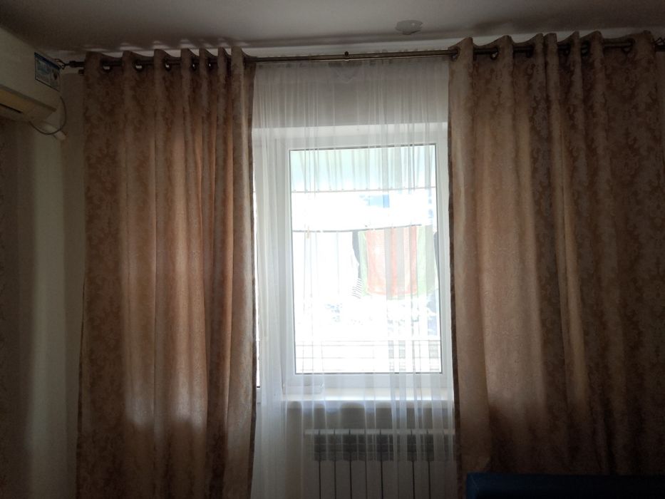 Продам готовые шторы с тюлем