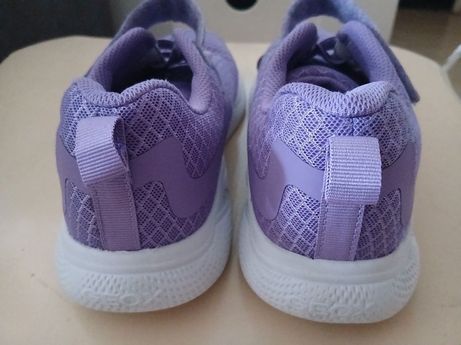 Sneakers GEOX lila - marimea 38 - Stare foarte buna