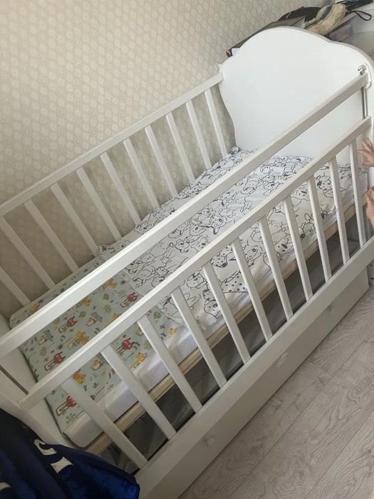 Балалар кереуеті.