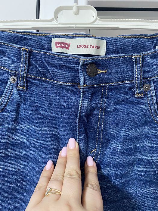 Blugi Levi’s marimea 16 ani