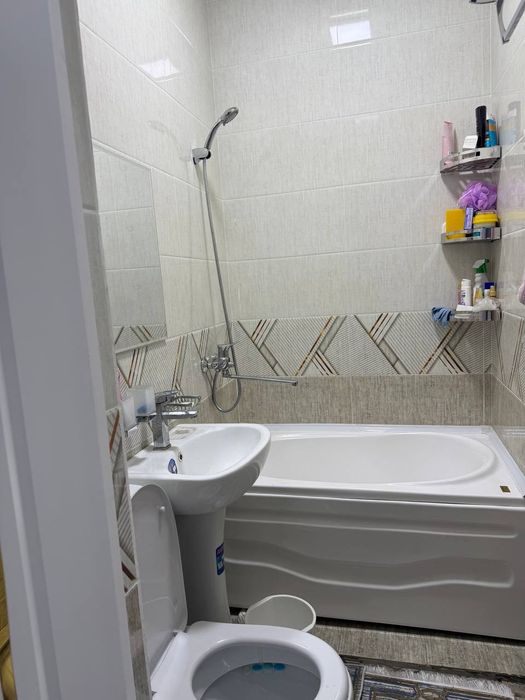 Uy sotiladi sharoiti a'lo darajada