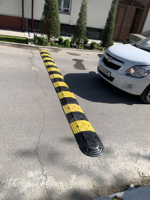 Лежачий полицейский