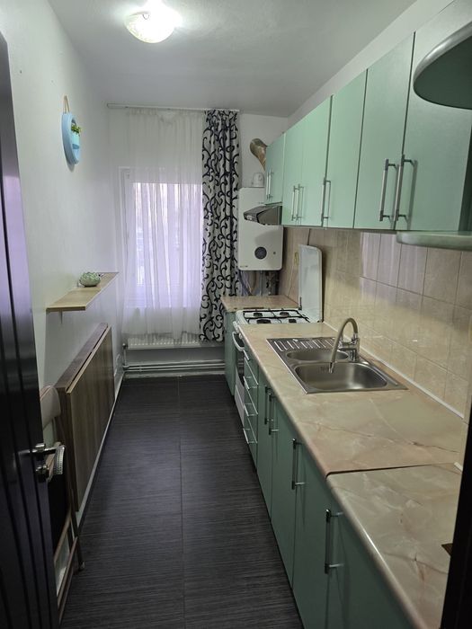 Închiriez garsonieră confort 1