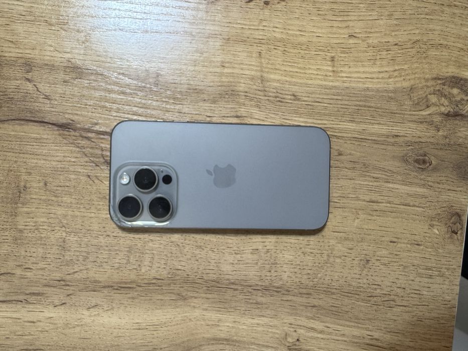 Iphone 15 pro срочно продам