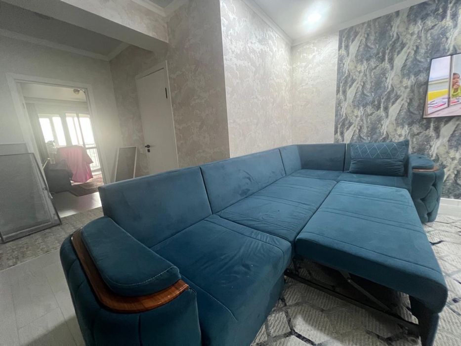 Продам диван угловой