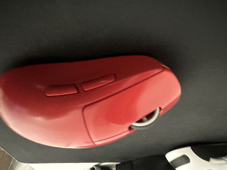 мышка logitech superlight1 в красном цвете