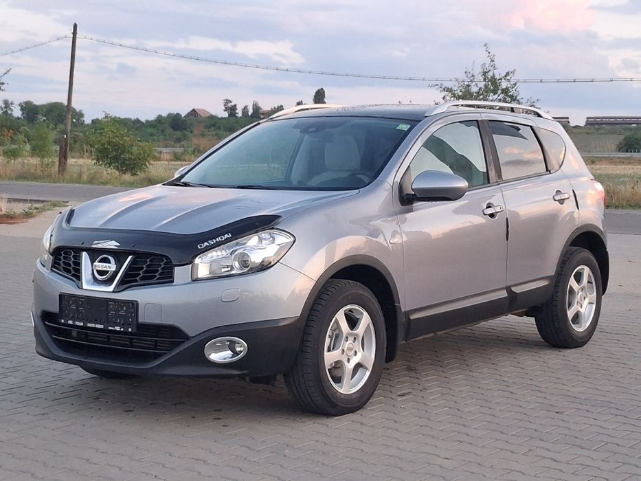 Nissan qashqai 2011  2,0 diesel 150 cp euro 5 panoramic Navigație xenon piele camera marșarier