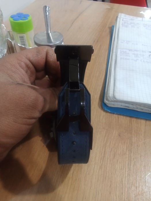 Мужская часы фирма HUBLOT