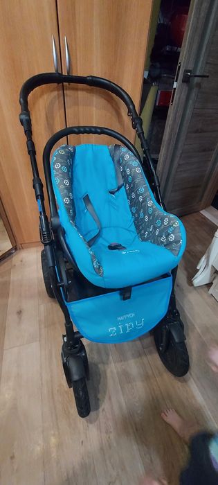 Детская коляска*