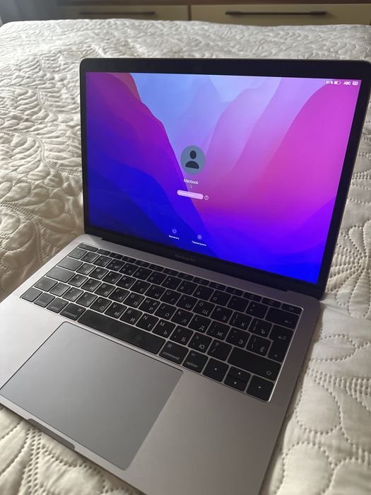 Macbook Pro 13” Space Grey