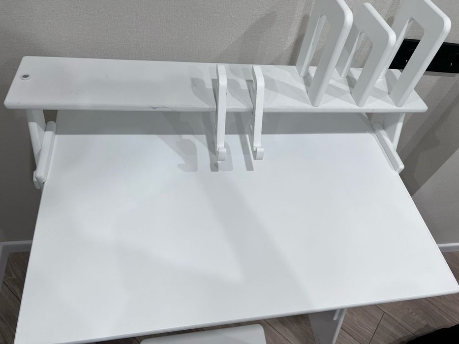 Продам столик со стулом трансформер