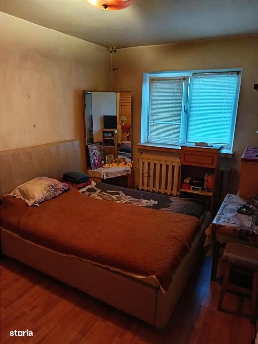Apartament 2 camere , zona b- dul Independentei , et 1 din 4 , decoman