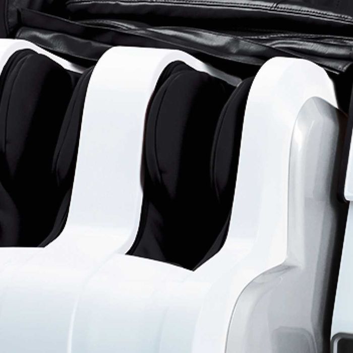 Массажное кресло Yamaguchi Axiom YA-6000 White-Black