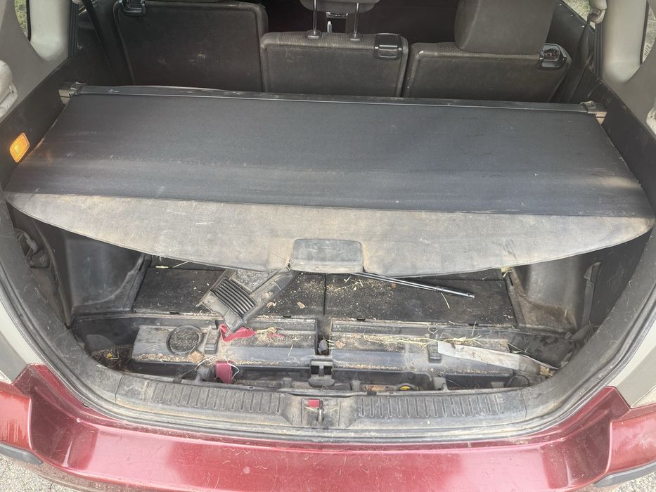 Тойота Корола Версо 2,0д 116кс на части/Toyota corola verso 2,0d 116k na chasti