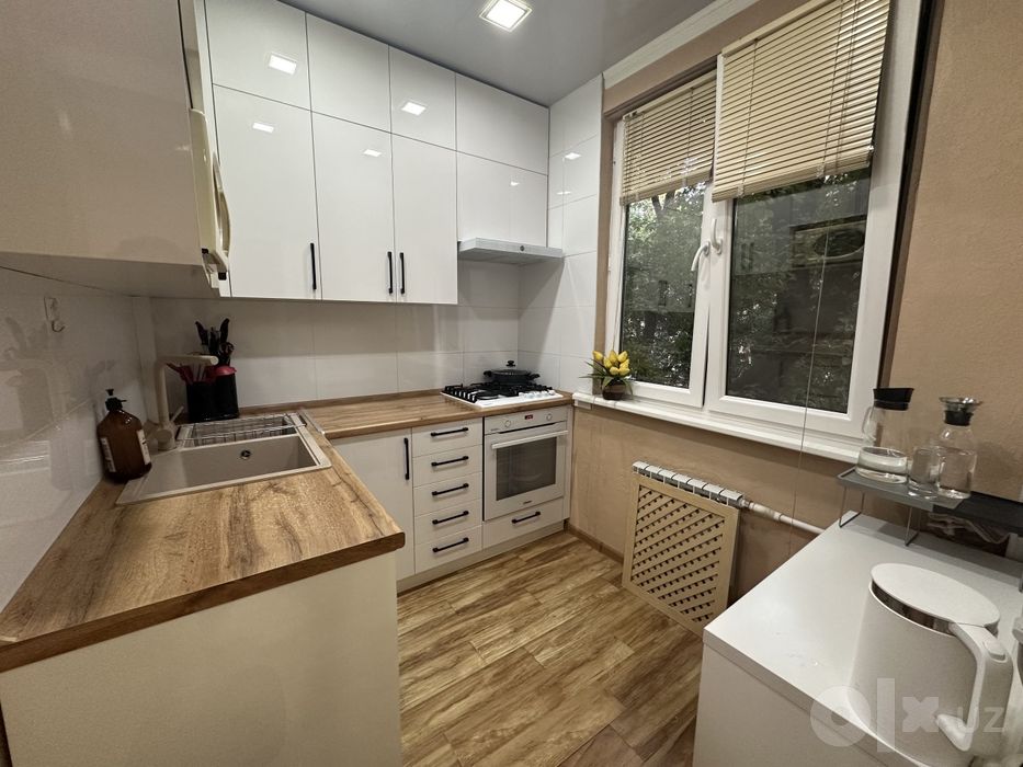 Продаётся Чиланзар 8кв 2/2/4 Загс