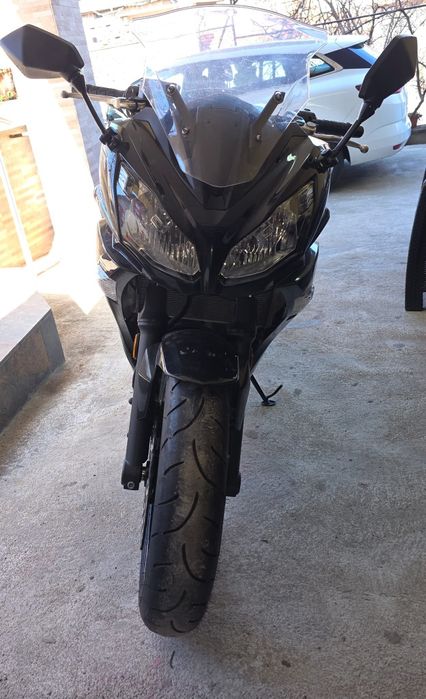 Kawasaki ex650 2012 година