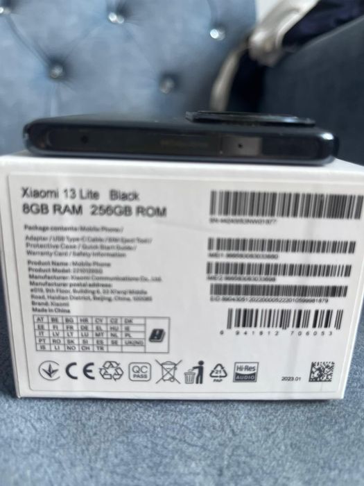 Xiaomi 13 Lite .