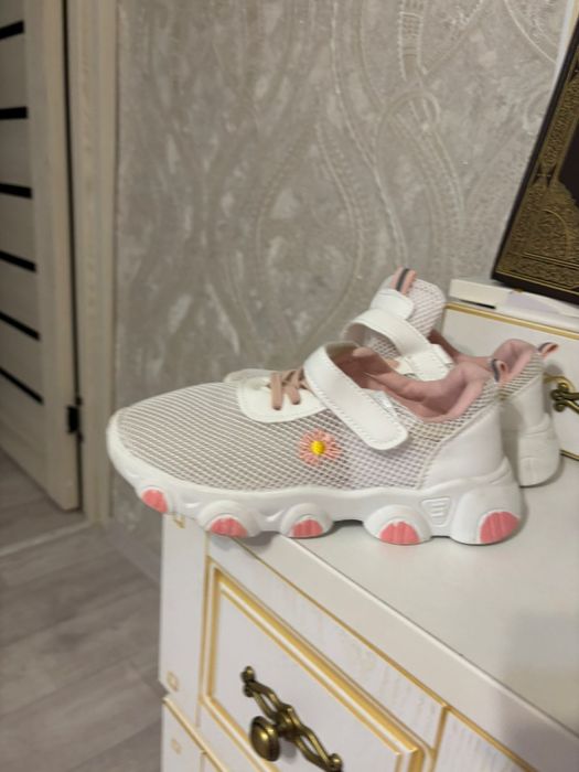 Новая обувь 34р летняя