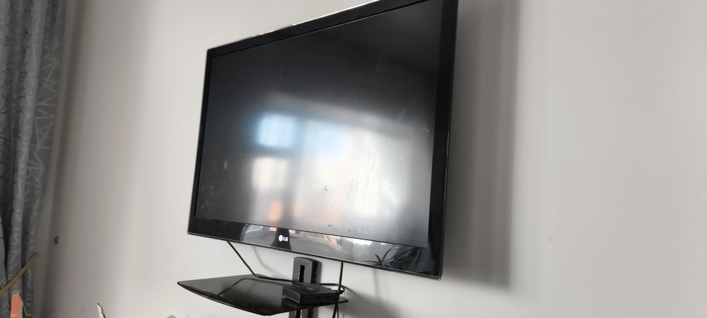 Продоется Телевизор ЛЖ
