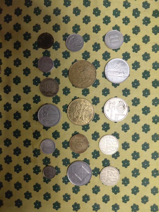 Старинни монети. Някои са доста стари тиражи