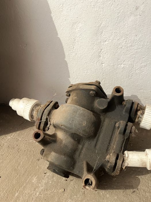 Продается насос водяной