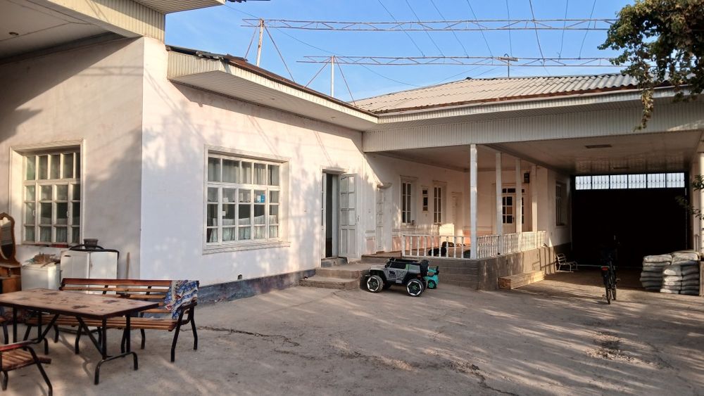 Пскент туманида центрда 3 сотихли 4 хонали ҳовли уй сотилади